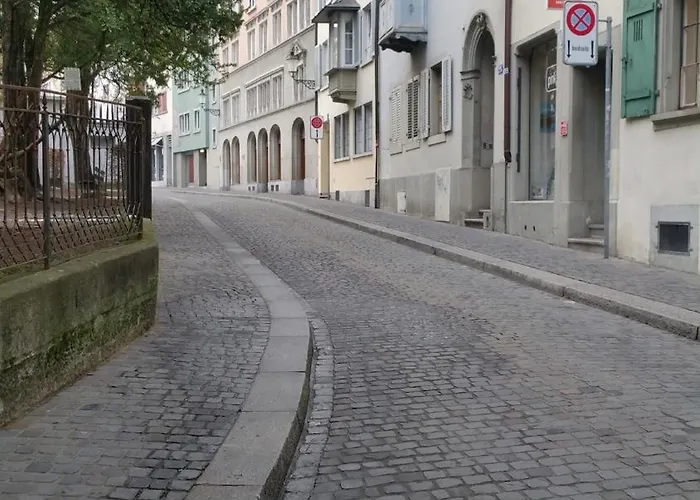 Charming 1bd Flat In The Old Town - Uz 16 아파트