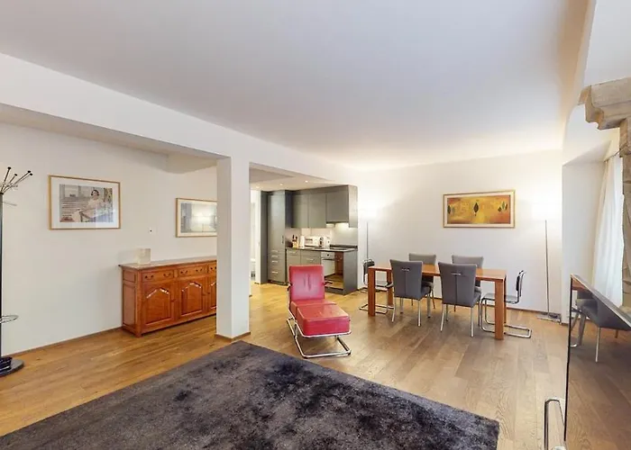 Charming 1bd Flat In The Old Town - Uz 16 アパート