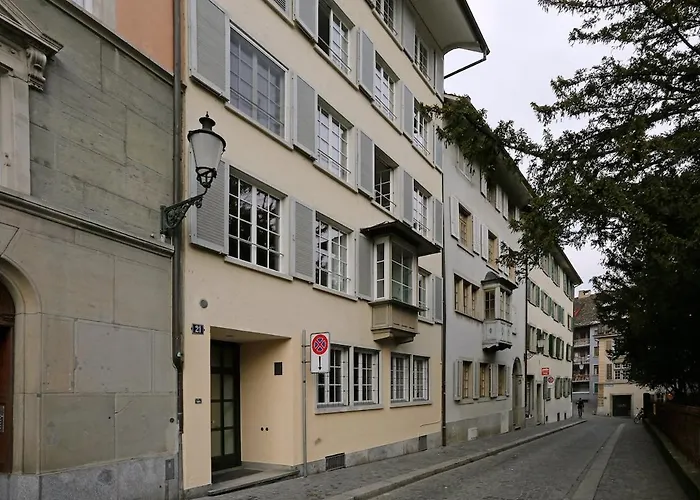 Charming 1bd Flat In The Old Town - Uz 16 アパート